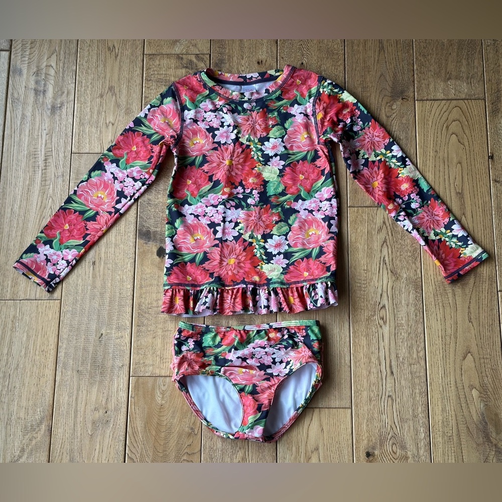 Ruffle Butts Ruffle Hem Rash Guard 2-Piece Swimsuit size 7
